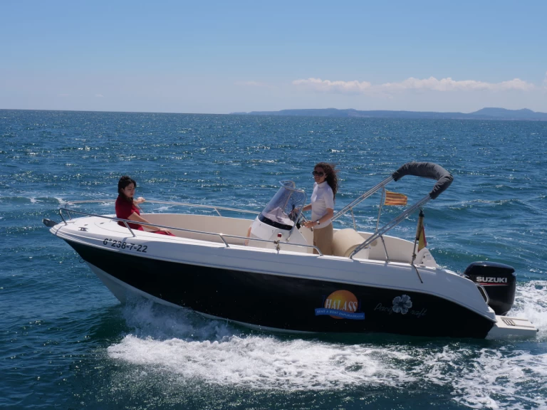 Pronájem Motorová loď Pacific Craft s licencí