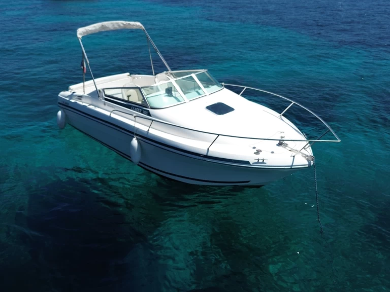 Pronájem Motorová loď Jeanneau s licencí