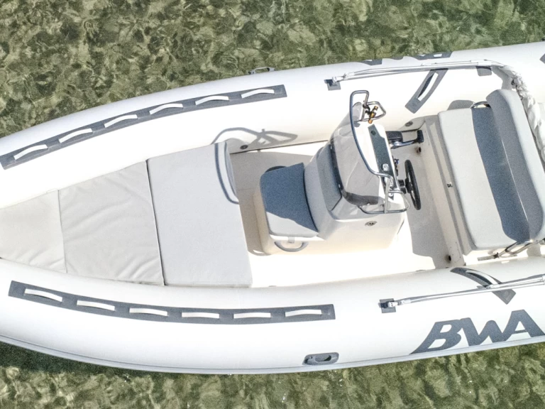 Pronajmout Polotuhá loď se skipperem či ne Bwa v Cannigione