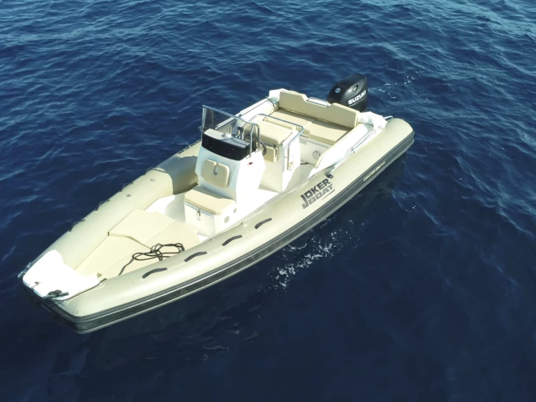 Pronájem Polotuhá loď Joker Boat s licencí