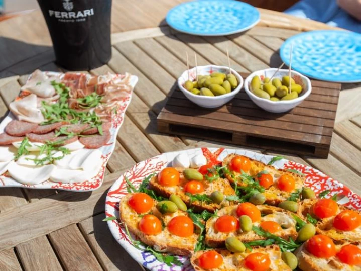 Pronájem lodi Gozzo Gozzo v Vieste na Samboatu