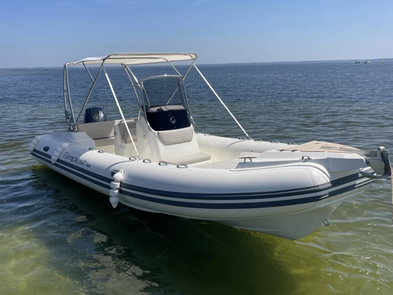 Pronajmout si Capelli Tempest 700 Sun v Biscarrosse