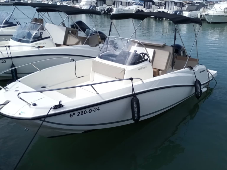 Pronájem lodi Quicksilver Activ 605 Open v Cambrils na Samboatu
