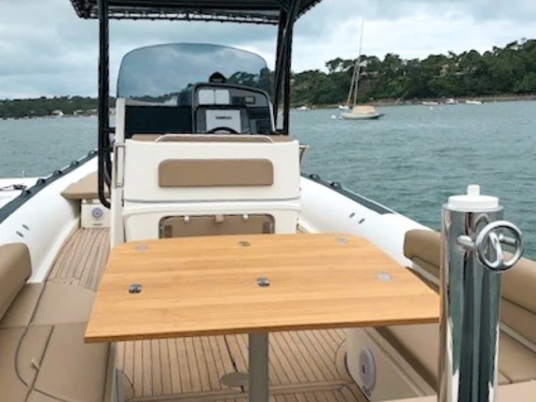 Pronájem lodi Cap Ferret lákavé ceny BWA 33