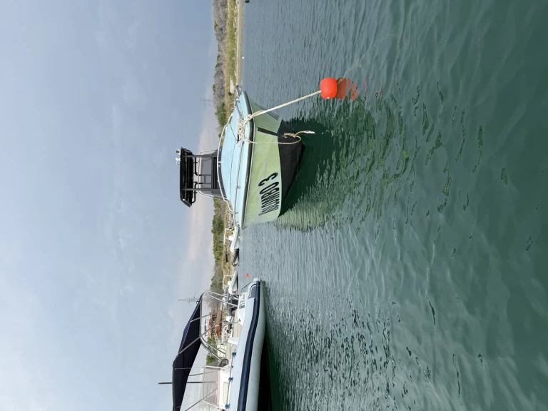 Pronajmout Motorová loď se skipperem či ne Scarab v Vlorë