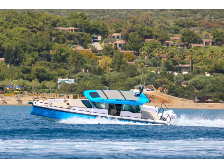 Pronájem lodi Axopar Axopar 37 XC Cross Cabin v Lavrio na Samboatu