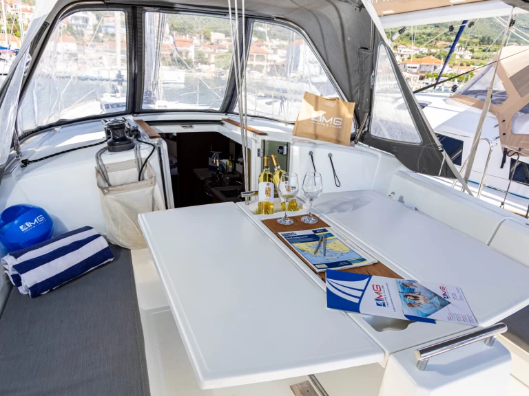 Pronajmout Plachetnice se skipperem či ne Bénéteau v Paleros