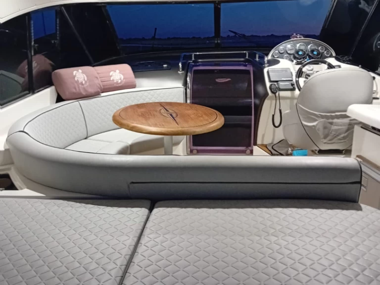 Pronájem Motorová loď Bavaria s licencí