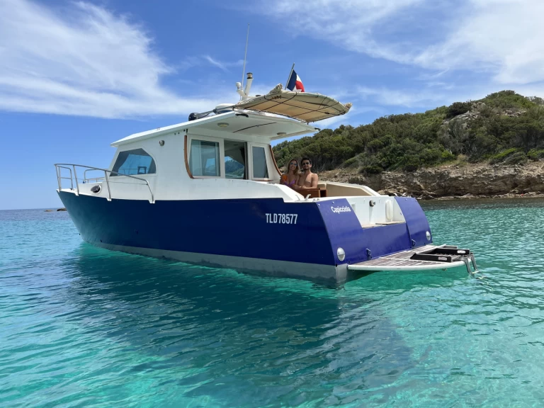 Pronájem Motorová loď v Sainte-Lucie de Porto-Vecchio -Meta Yacht JMF 32