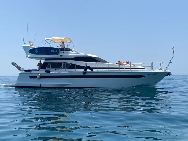 Motorová loď k pronájmu v Marbella za nejlepší cenu