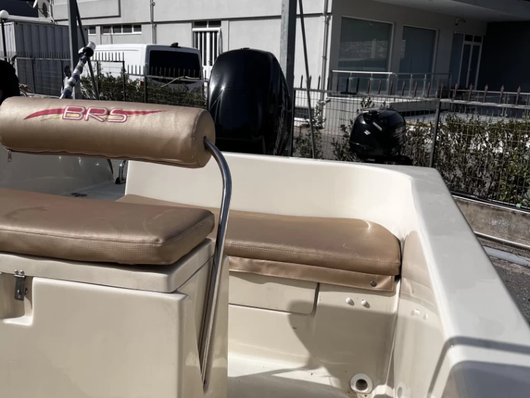 Pronajmout Motorová loď se skipperem či ne BRS v Káto Goúves