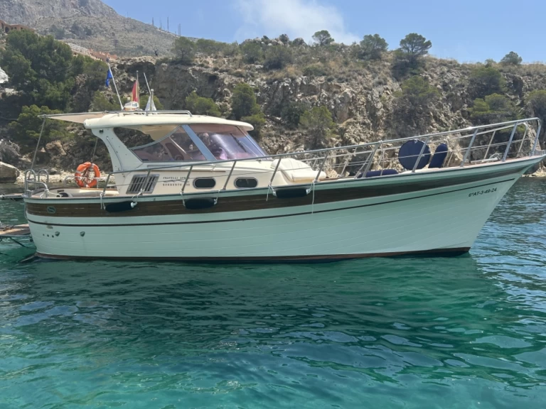 Pronájem jachty v Altea -Fratelli Aprea Sorrento 32 Semi Cabinato na Samboatu
