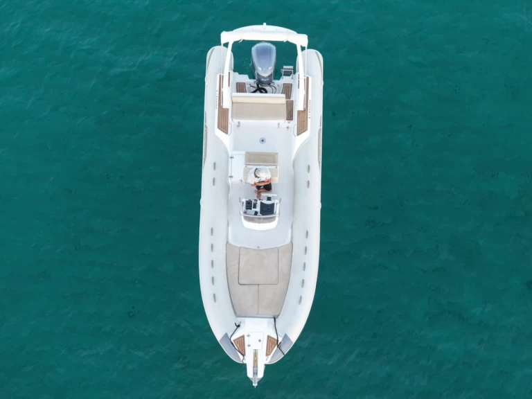 Pronájem Polotuhá loď v Porticcio -Capelli Capelli 770