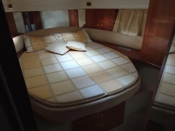 Pronájem lodi Nettuno lákavé ceny Atlantique 40 Fly