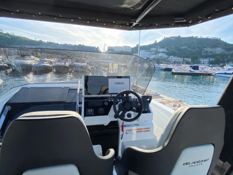 Pronájem jachty v Neapol -De Antonio D32-OPEN na Samboatu