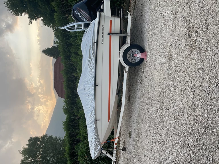 Pronájem Motorová loď v Conjux -Bayliner Element E5