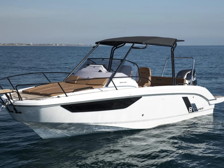 Motorová loď k pronájmu v Hyeres za nejlepší cenu