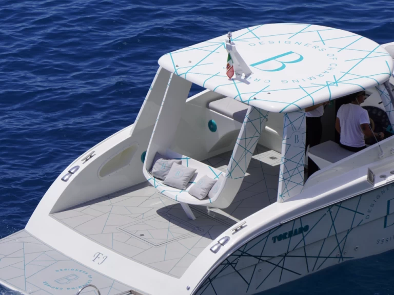 Pronájem Motorová loď v Amalfi  -Tornado Tornado 38 Flush Deck