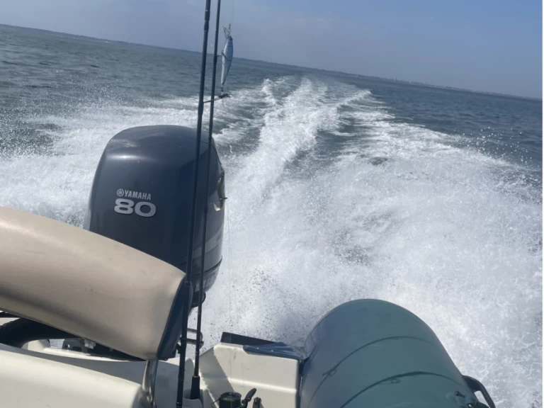 Pronajmout si Bombard Sunrider 550 Bleu v La Plaine-sur-Mer