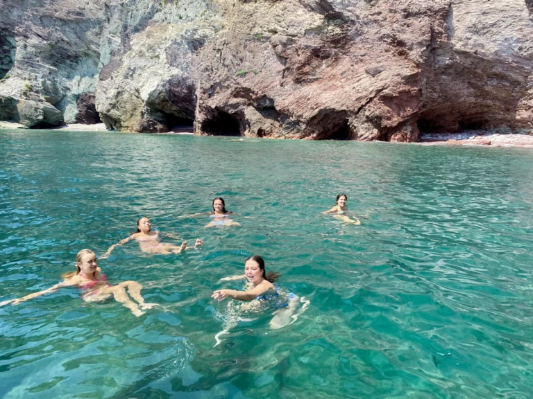 Pronajmout si Boston Whaler Boston Whaler 220 Dauntless v La Spezia