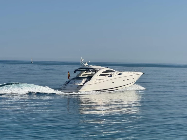 Pronajmout si Sunseeker Portofino 53 v Denia