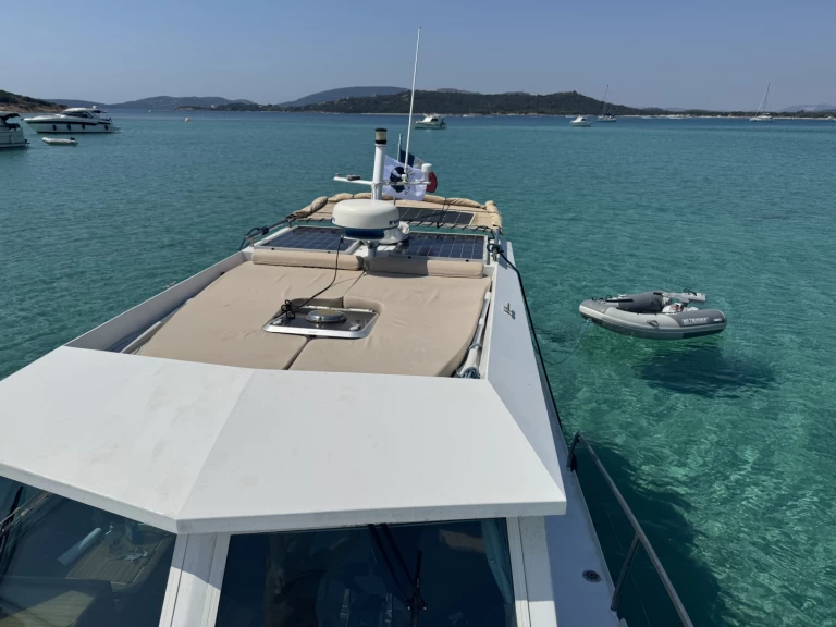 Pronájem Motorová loď v Sainte-Lucie de Porto-Vecchio -Meta Yacht JMF 32