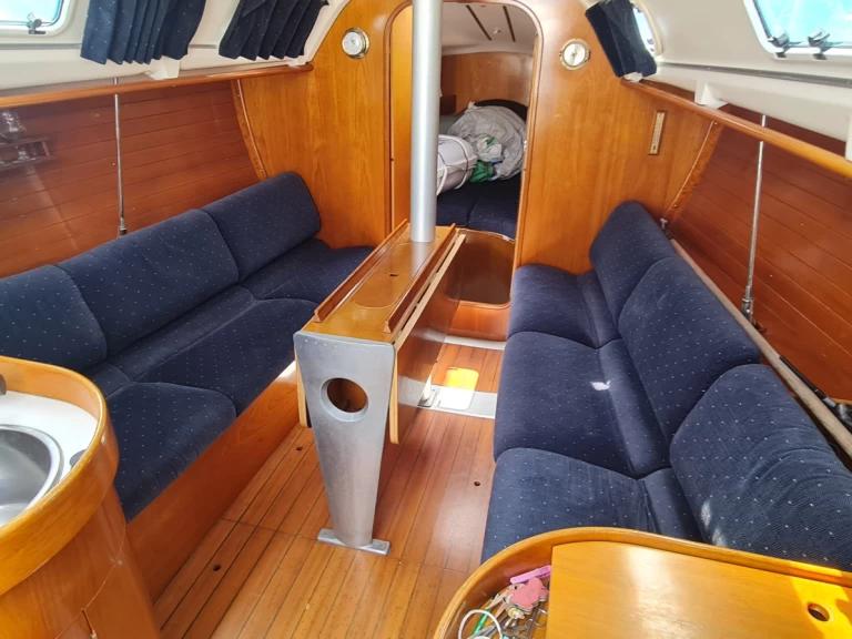 Pronájem Plachetnice Bénéteau s licencí