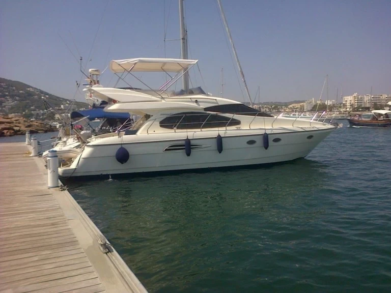 Pronajmout Motorová loď se skipperem či ne Princess v Villefranche-sur-Mer