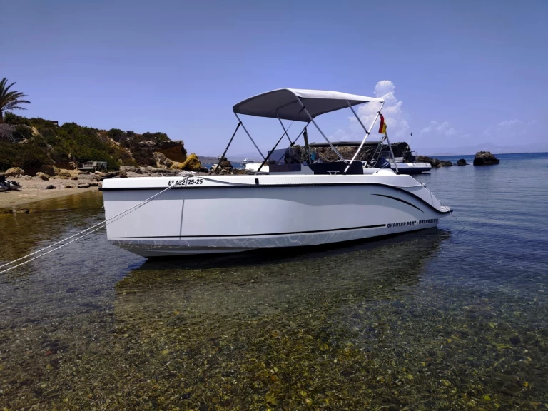 Pronajmout si Astillero Fernández Hidalgo Crimat Silver 560 v Alicante