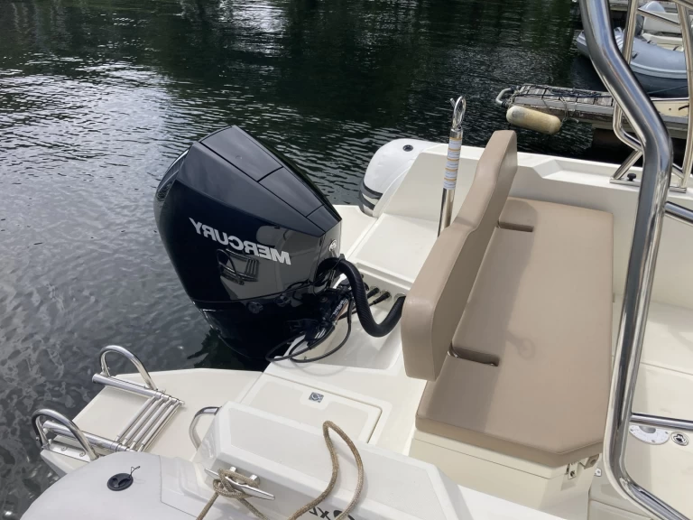 Nuova Jolly NJ 700 XL jednotlivci a charterové společnosti v Sanguinet