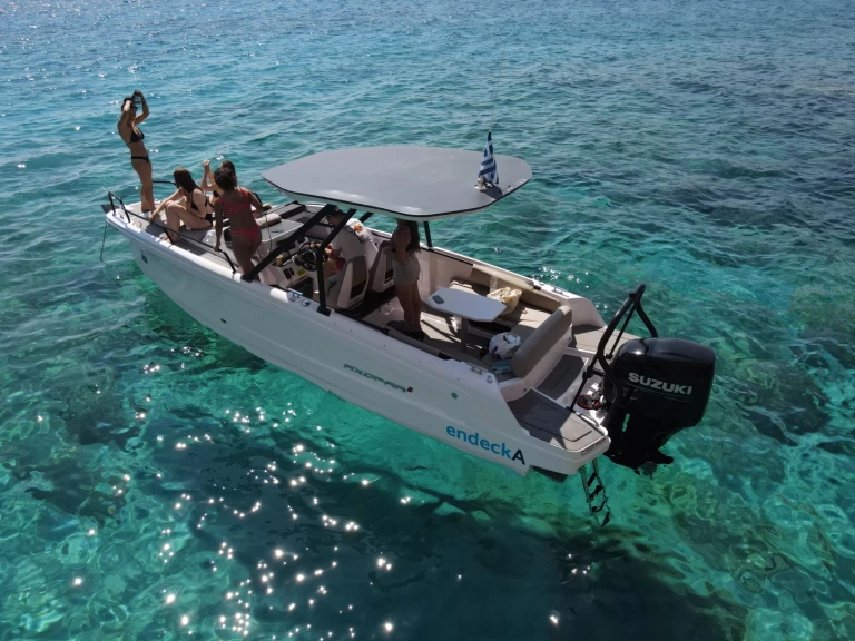 Pronájem lodi Axopar Axopar 25 feet Cross Top  v Rethymno na Samboatu