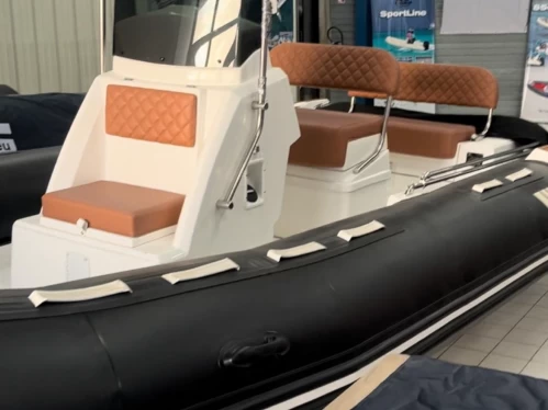 Pronájem Polotuhá loď Tiger s licencí