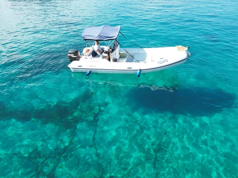 Pronájem lodi Nuova Jolly King 600 v Hvar  na Samboatu