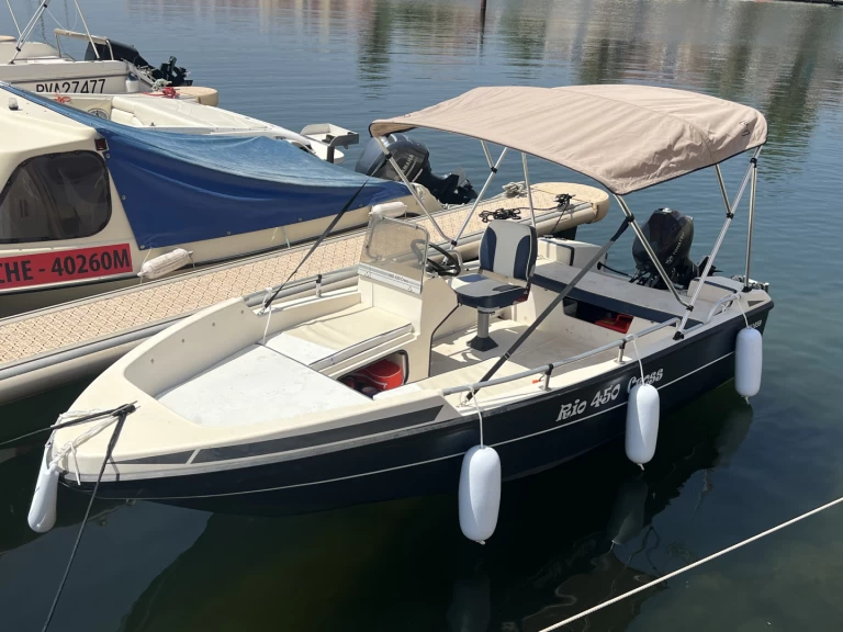 Pronajmout si Rio Yachts Rio450cross v Le Barcarès