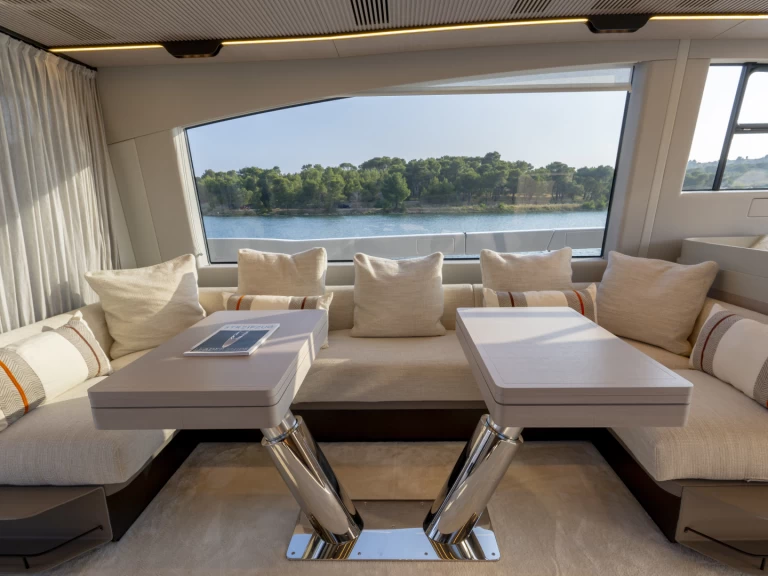 Pronájem lodi Azimut Azimut S7  v Šibenik  na Samboatu