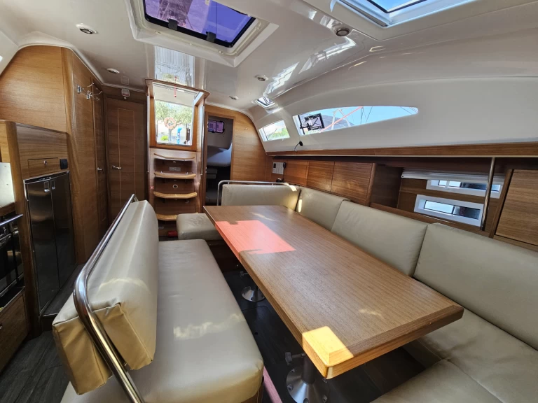 Elan Impression 45.1 jednotlivci a charterové společnosti v Izola