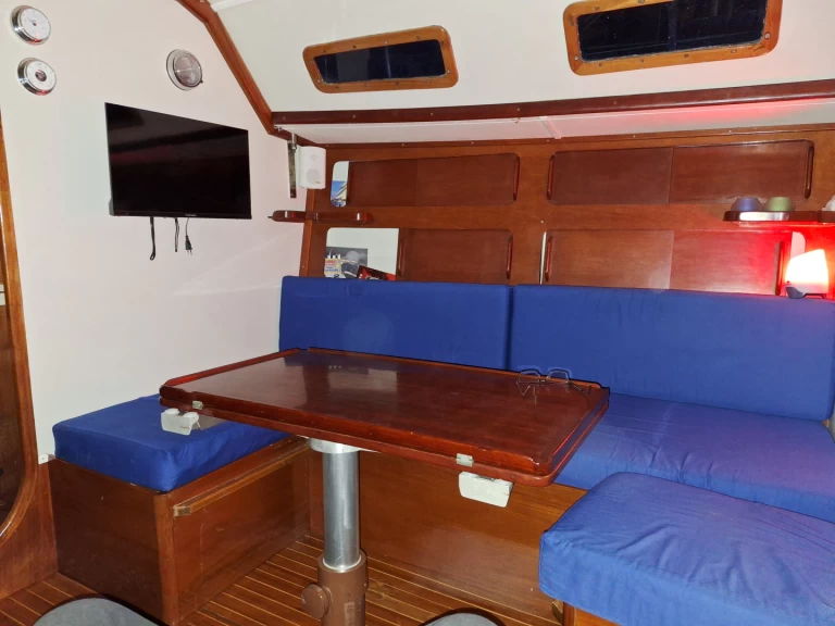 Pronajmout si Comar Comet 1050 v Toulon