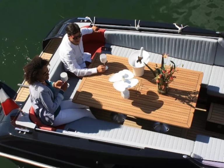 Pronájem Motorová loď Tullio Abatte s licencí