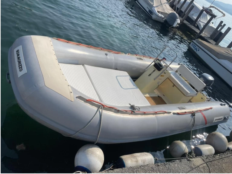 Pronájem jachty v Predore -Gommorizzo cherokee na Samboatu