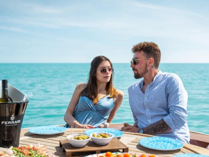 Pronajmout Motorová loď se skipperem či ne Jeanneau v Vieste