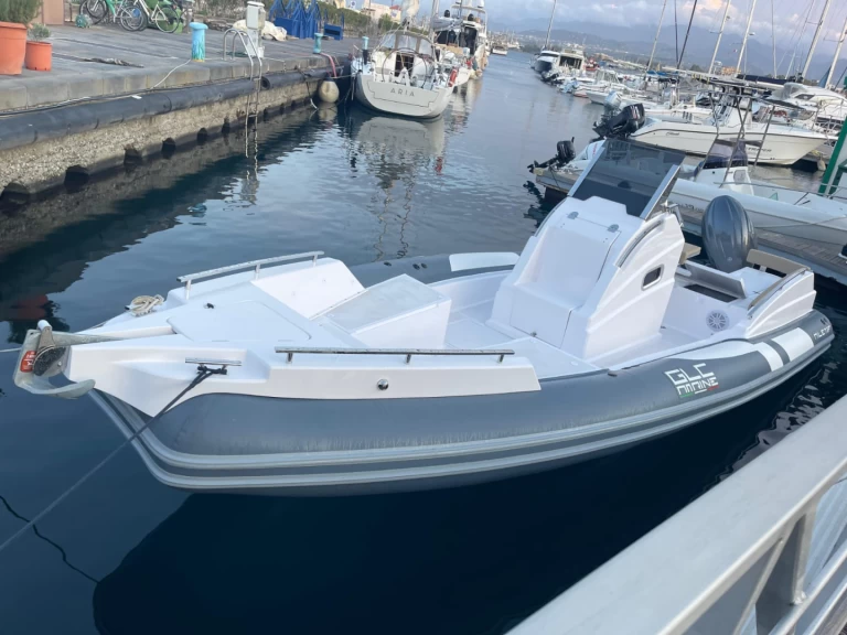 Pronájem Polotuhá loď v Milazzo -MILE 0.7F