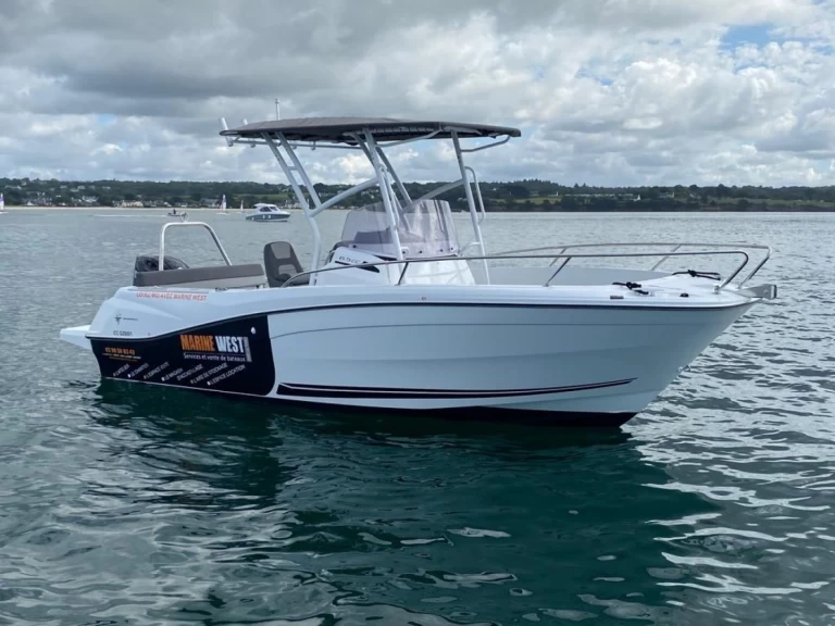 Pronájem jachty v La Forêt-Fouesnant -Jeanneau Cap Camarat 6.5 CC Serie 3 na Samboatu