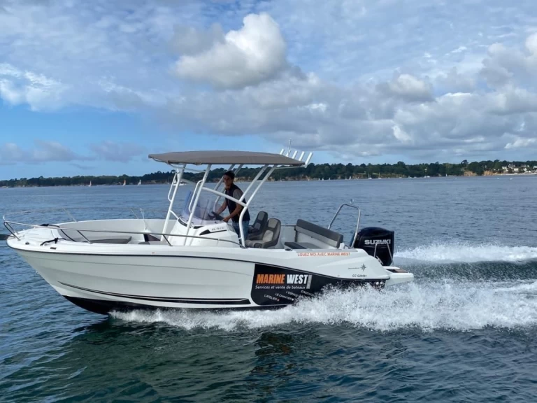 Pronajmout si Jeanneau Cap Camarat 6.5 CC Serie 3 v La Forêt-Fouesnant