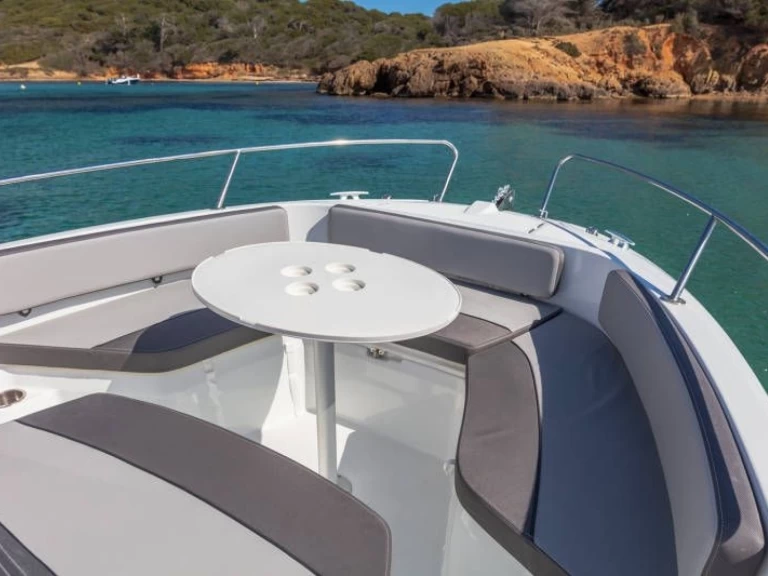 Pronájem jachty v La Forêt-Fouesnant -Jeanneau Cap Camarat 6.5 CC Serie 3 na Samboatu