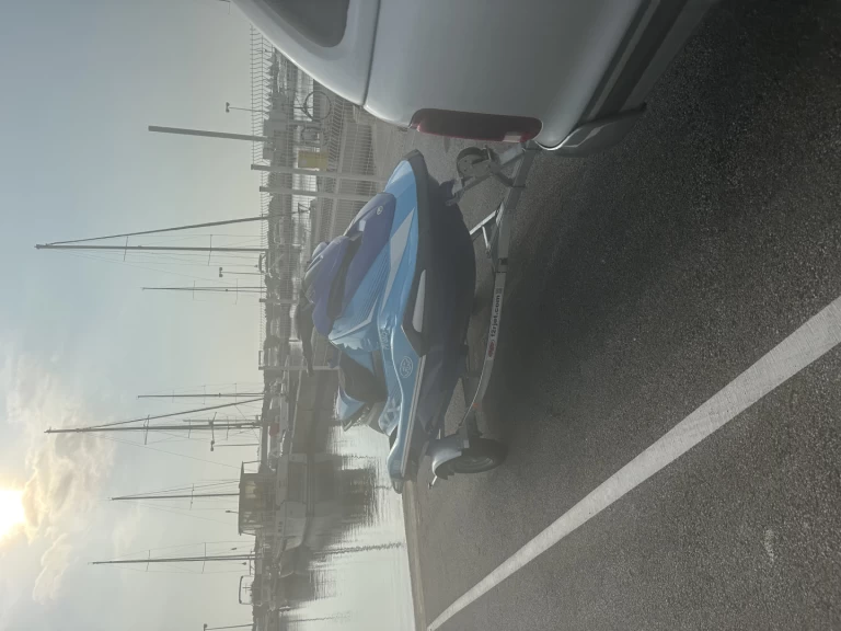 Pronajmout si Yamaha VX DeLuxe v Saint-Cyprien