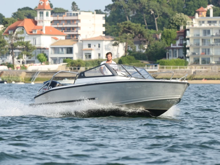 Pronajmout Motorová loď se skipperem či ne Silver-Boat v Arcachon