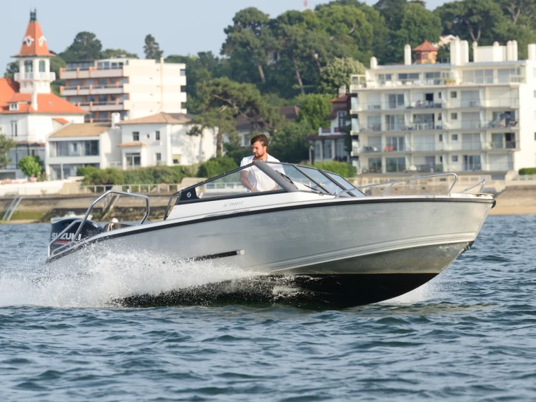 Silver-Boat Eagle BR 640 jednotlivci a charterové společnosti v Arcachon
