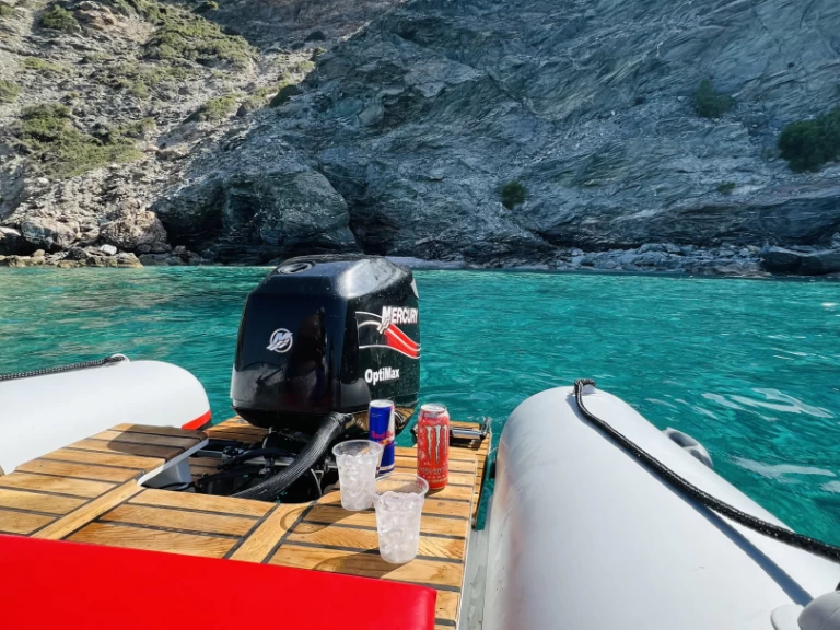 Pronájem jachty v Káto Goúves -Hnc Rib 550 na Samboatu