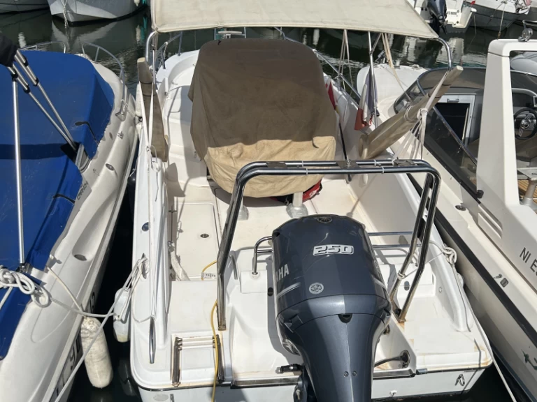 Pronájem jachty v Mandelieu-la-Napoule -Sessa Marine Key Largo 24 na Samboatu