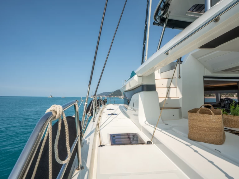 Pronájem jachty v Capo d'Orlando -Lagoon Lagoon 55 na Samboatu